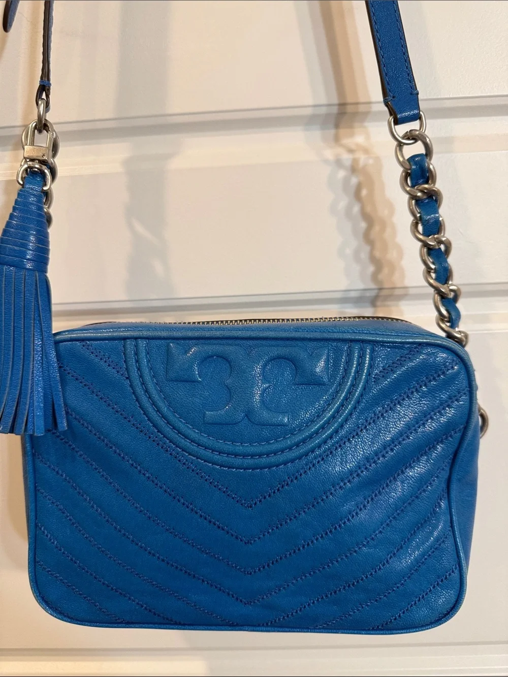 Tory Burch Fleming Distressed Camera Bag